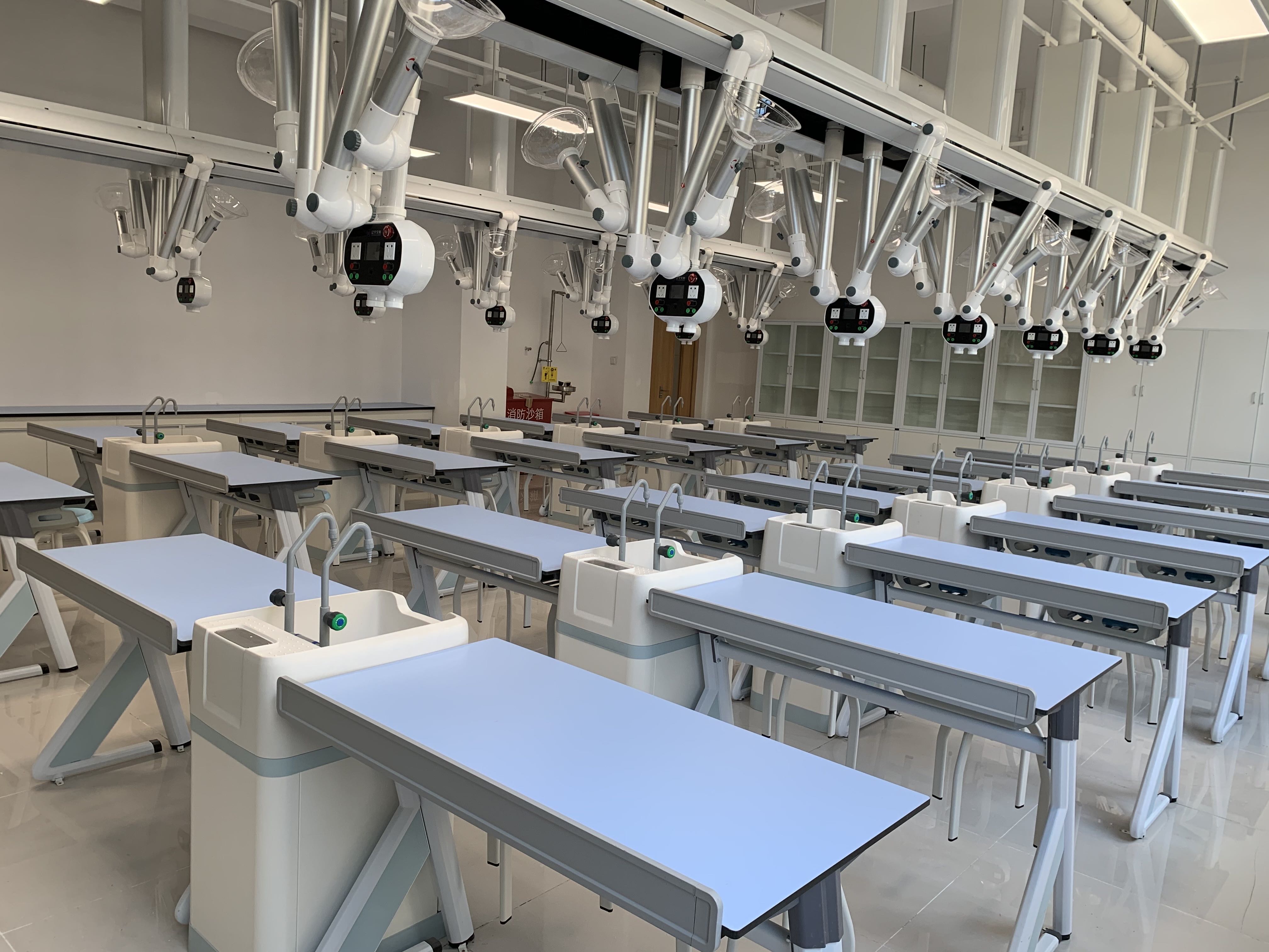 数字化化学吊装实验室